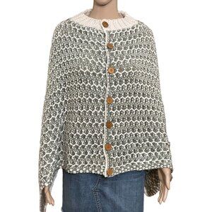 Simply Noelle Grey and White Chunky Button Down Poncho One Size